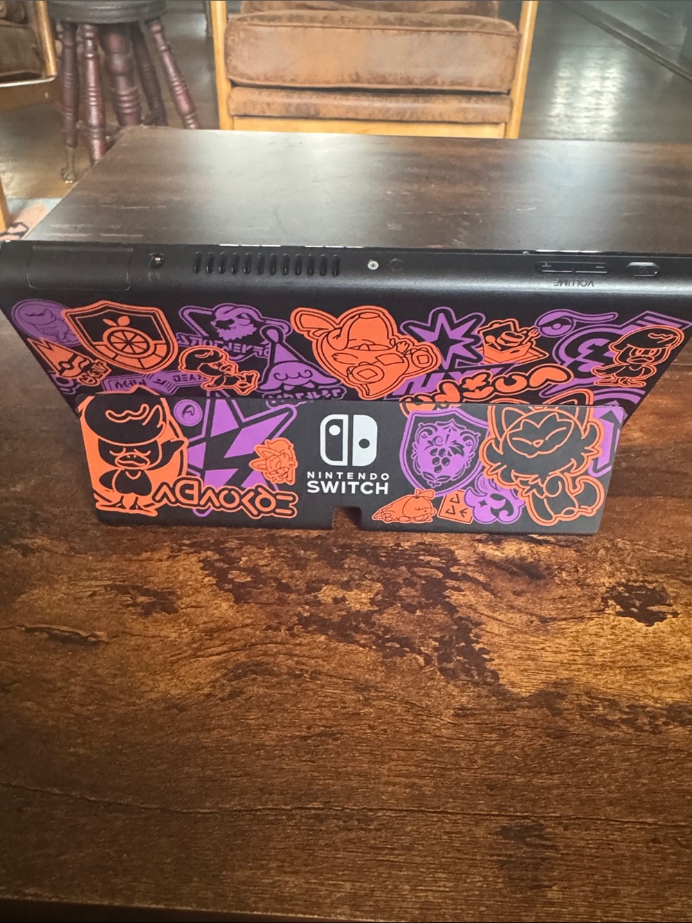 Nintendo Switch OLED Pokémon Scarlet & Violet Limited Edition Bundle - Picture 9 of 16
